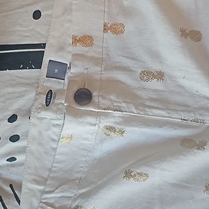 Old Navy Shorts size 18 - NWOT